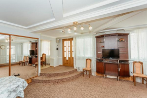 bright and cosy home with personal terrace, Kishinev